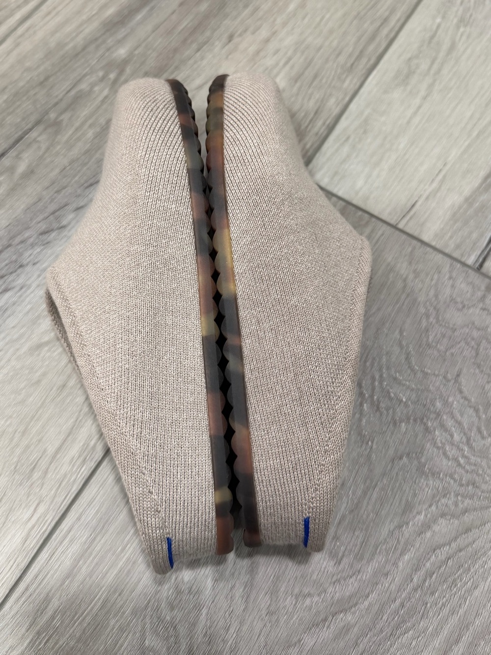 Women’s Rothy’s The Casual Clog in Dove Size 7 Retails $ 160 Rothy’s The Causal - Picture 7 of 9